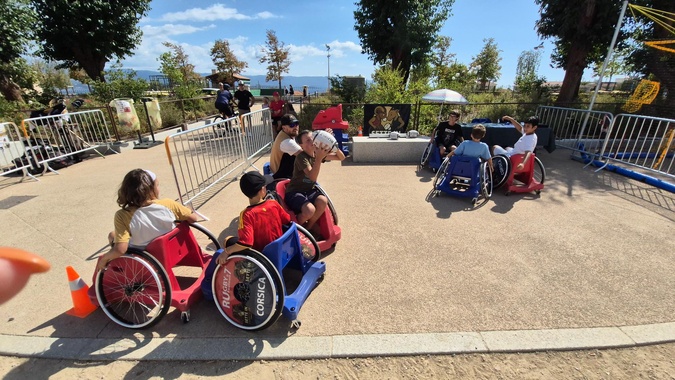 À Ajaccio, Sette in Carritellu fait du touch rugby fauteuil un terrain d’inclusion À Ajaccio, Sette in Carritellu fait du touch rugby fauteuil un terrain d’inclusion
