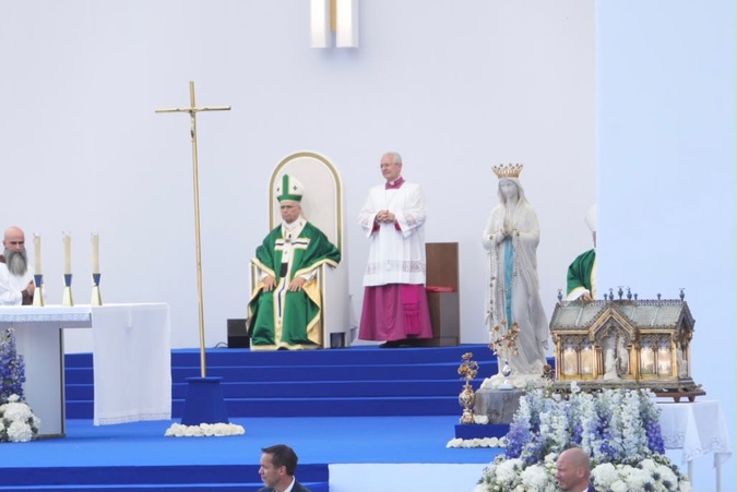 EN IMAGES - Près de 200 pèlerins corses à Lourdes à la rencontre du Pape Léon XIV