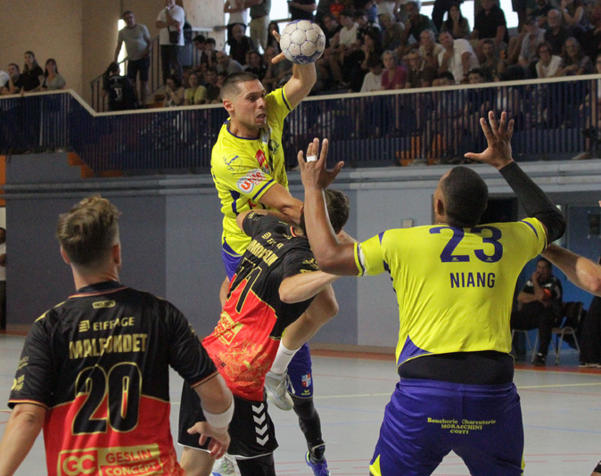 Handball N2 - Marseille trop fort pour Corte – Ile Rousse Handball N2 - Marseille trop fort pour Corte – Ile Rousse