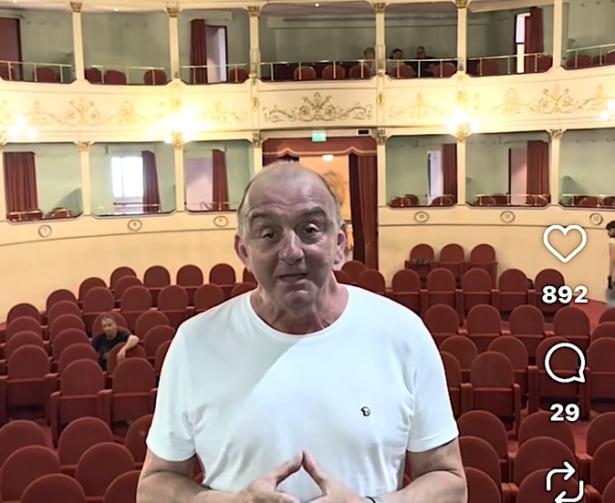Felì sera le 31 octobre au Teatro Niccolini de Florence