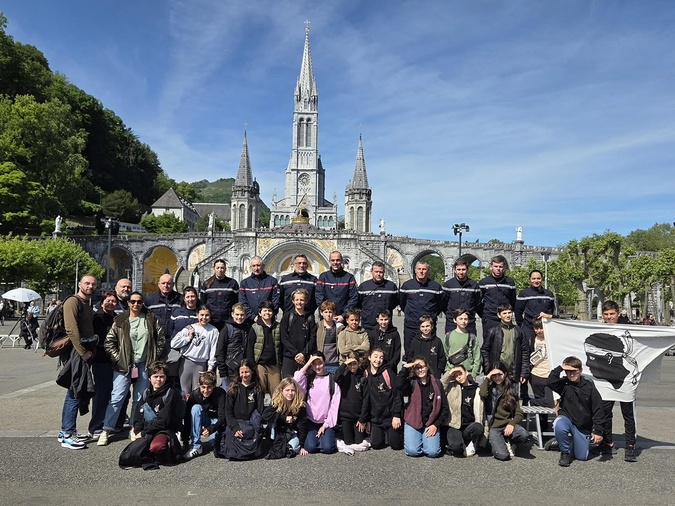 Georges Nicoli (au centre) avec les pompiers de Haute-Corse (Doc CNI)