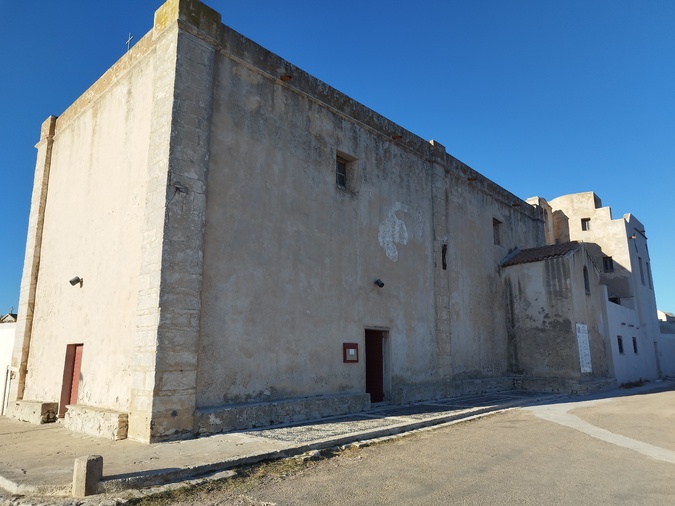 Le couvent Saint-François de Bonifacio date du XIIIe siècle. Le couvent Saint-François de Bonifacio date du XIIIe siècle.