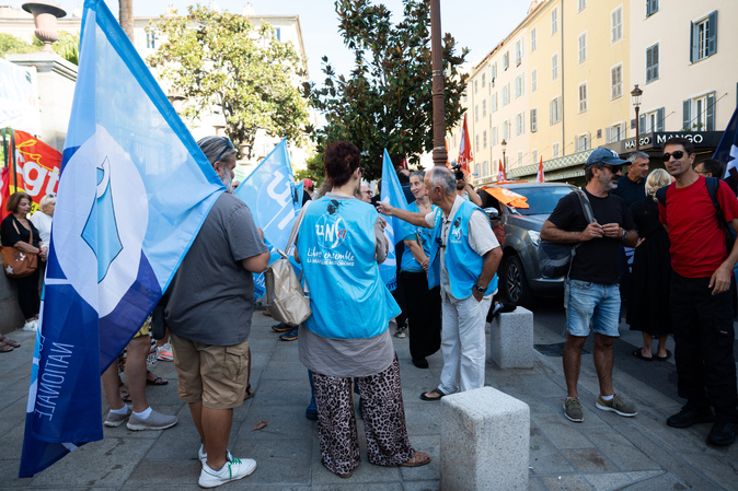 À Ajaccio, près de 300 manifestants pour défendre le pouvoir d’achat et les services publics À Ajaccio, près de 300 manifestants pour défendre le pouvoir d’achat et les services publics