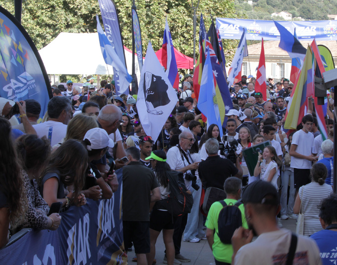 ARWC - Les athlètes des 32 nations ont défilé sur le cours Paoli à Corte ARWC - Les athlètes des 32 nations ont défilé sur le cours Paoli à Corte