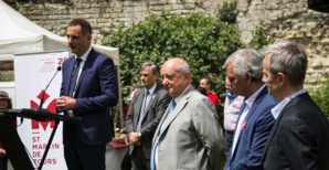 Gilles Simeoni avec le maire de Tours, l'ambassadeur de Hongrie et Antoine Selosse. Gilles Simeoni avec le maire de Tours, l'ambassadeur de Hongrie et Antoine Selosse.