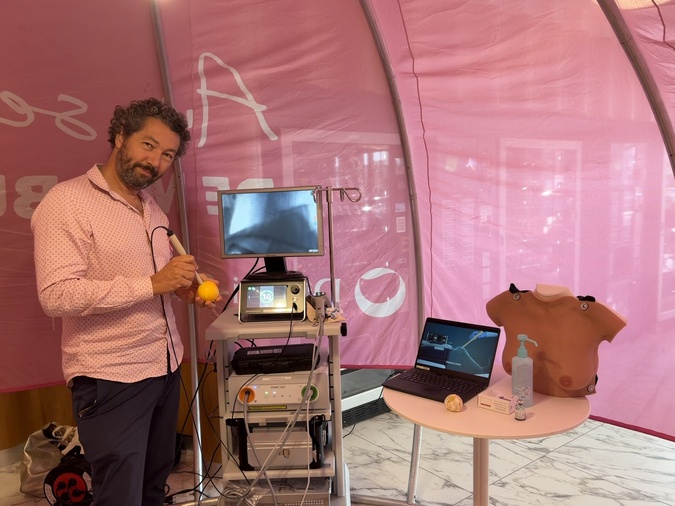 Le Dr Stephane Oden explique les nouvelles techniques permettant de mieux localiser les tumeurs