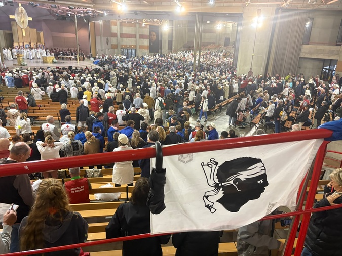 Pèlerinage du Rosaire : à Lourdes, les pèlerins corses vivent des moments d’émotion Pèlerinage du Rosaire : à Lourdes, les pèlerins corses vivent des moments d’émotion