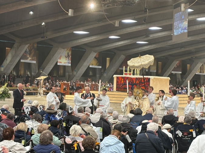 Pèlerinage du Rosaire : à Lourdes, les pèlerins corses vivent des moments d’émotion Pèlerinage du Rosaire : à Lourdes, les pèlerins corses vivent des moments d’émotion