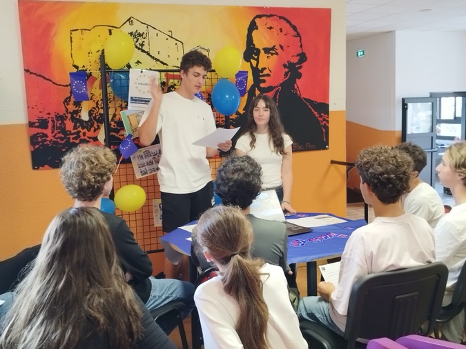 Lundi, les élèves partis en Erasmus ont essayé de transmettre l'envie de découvrir d'autres cultures et modes de vie.