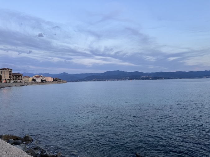 A màghjina - Celu di vaghjime in Aiacciu