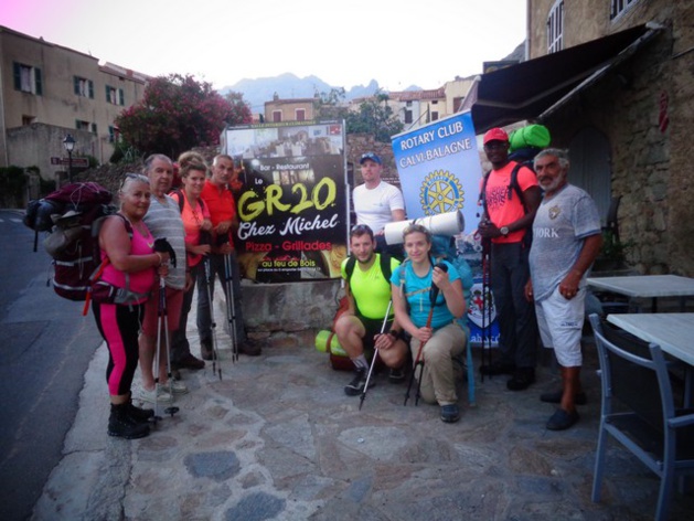 Des jeunes "rotaractiens" continentaux à l'assaut du GR20 pour l'action Polio du Rotary Des jeunes "rotaractiens" continentaux à l'assaut du GR20 pour l'action Polio du Rotary