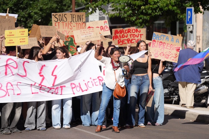 Au-delà des questions scolaires, les manifestants entendent dénoncer une politique gouvernementale jugée injuste
