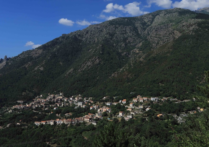 A Venaco, « Avanzà Inseme per Venacu » s’inquiète de la circulation rapide dans le village A Venaco, « Avanzà Inseme per Venacu » s’inquiète de la circulation rapide dans le village