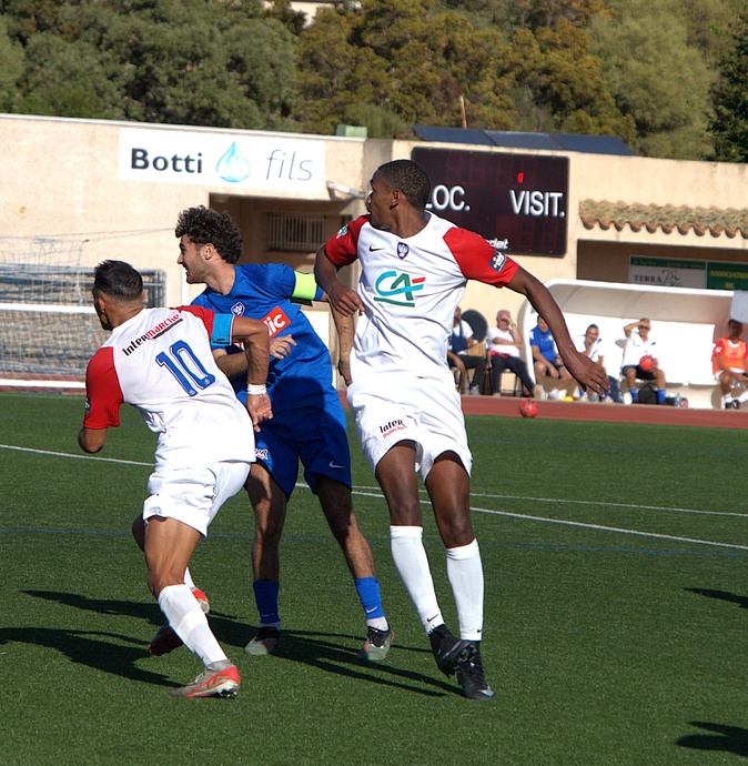 Football Régional 1 Sud FC - AC Ajaccio première place en jeu Football Régional 1 Sud FC - AC Ajaccio première place en jeu