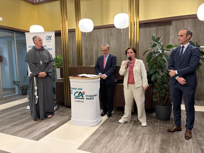 Ce jeudi 29 octobre, le Crédit Agricole de la Corse a signé une convention de mécénat de 10 000 euros avec l’association Per Campà in Pace