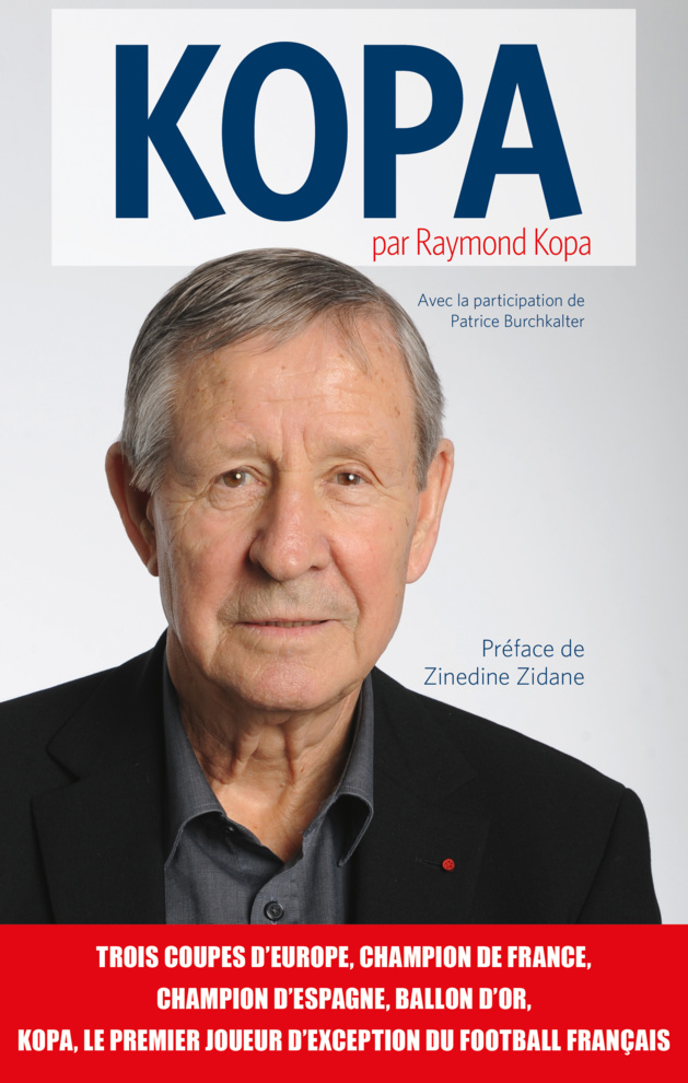 Le champion du football français Raymond Kopa en dédicace à Porticcio pour la recherche contre le cancer.