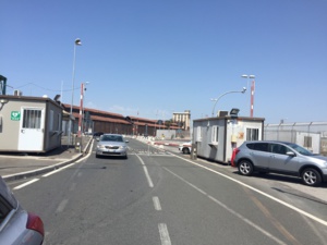 L'entrée principale du port: