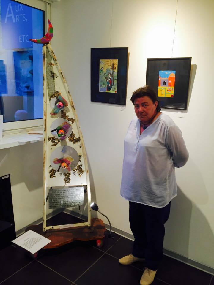 Nadine Astruch et sa sculpture baptisée "transcendance".