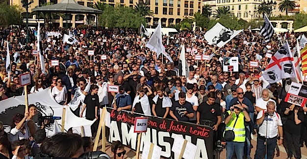 #Amnistia : Entre 5 000 et 7 000 personnes dans les rues d'Ajaccio