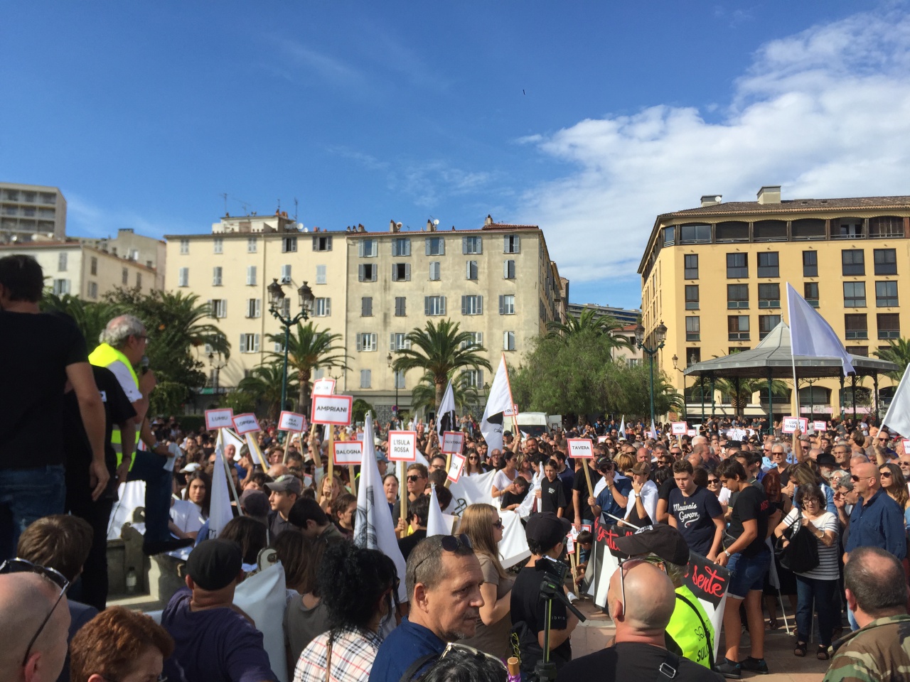 #Amnistia : Entre 5 000 et 7 000 personnes dans les rues d'Ajaccio