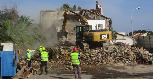 Les travaux qui ont débuté 11 Octobre 2014  devaient s'achever dans quelques semaines