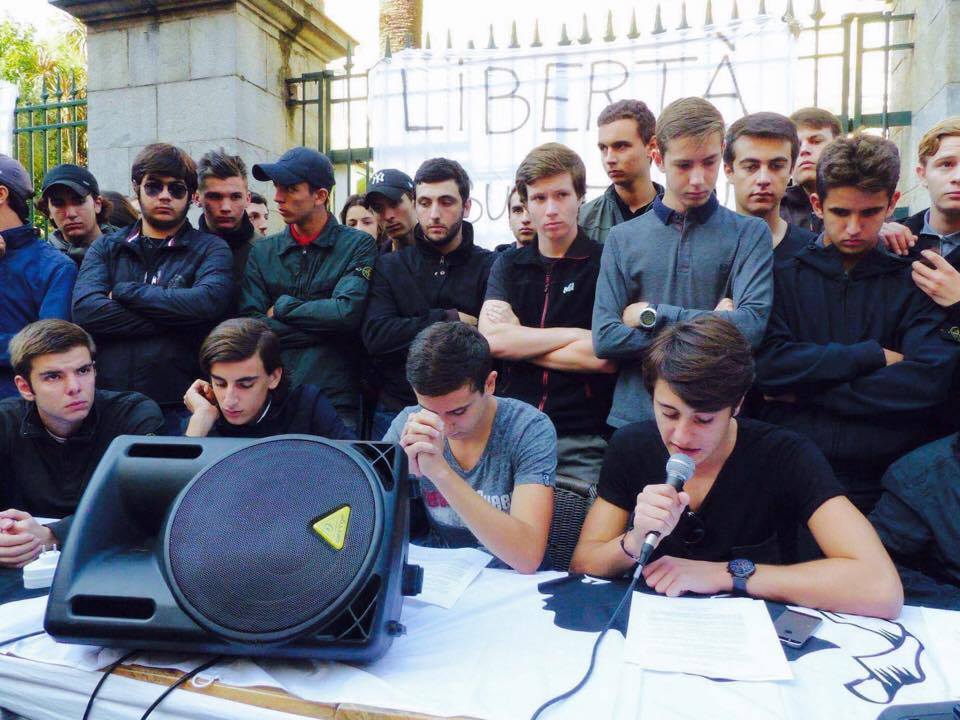 A "Ghjuventù Liceana" en marche à Ajaccio