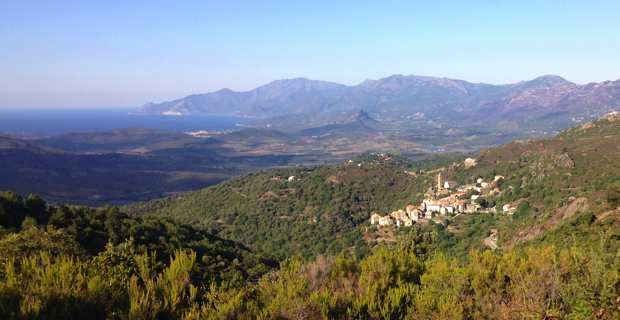 La Corse, une montagne dans la mer.