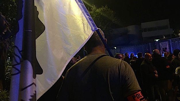 Manifestation nocturne des policiers dans les rues de Bastia