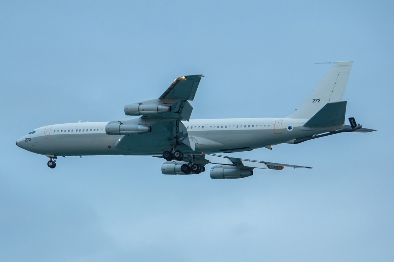 © Jean-Baptiste Gritti - Le ravitailleur KC-707-3L6C - 4X-??? / 272, qui a permis le convoyage des F-15B/D en Corse.