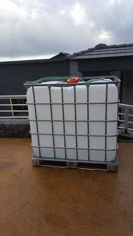 Claudine Alfano a dû débourser 500 euros afin de se procurer cette cuve de 1000 litres