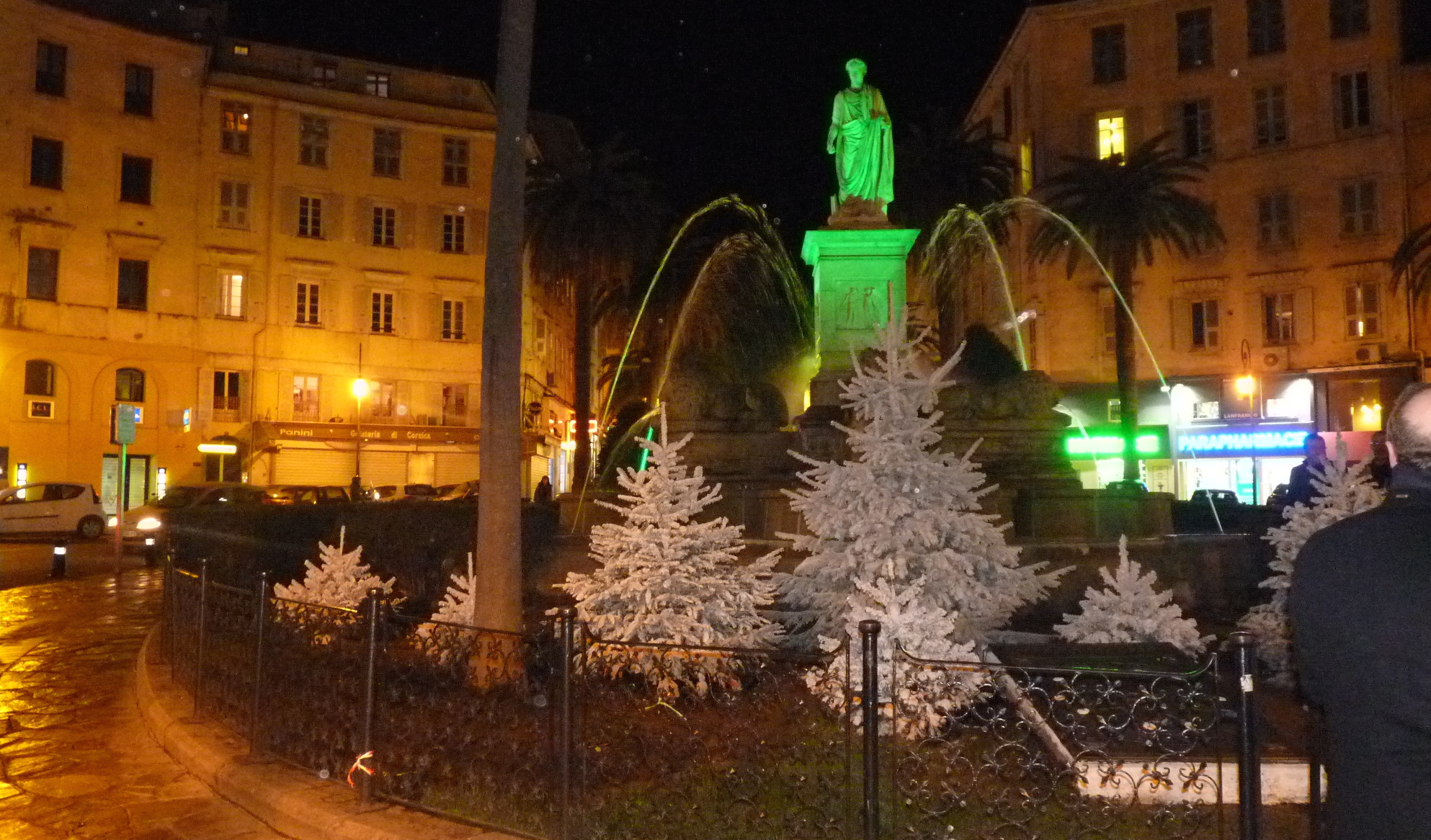 Place Foch à Ajaccio : La fontaine ressuscitée…