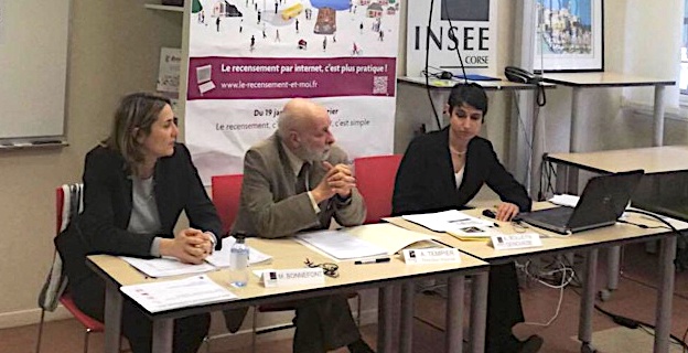 De gauche à droite: Magali Bonnefont chef du service Etudes et Diffusion. Alain Tempier directeur régional et Aude Genovese Bolleyn chef du service statistiques.