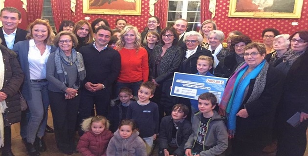 7 865€ remis par Laurent Marcangeli à la coordinatrice du Téléthon 2A