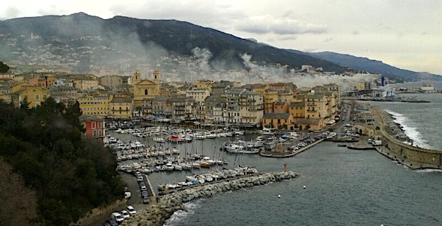 Nuisances au port de Bastia : Le maire alerte la Moby Lines, la compagnie prend des mesures