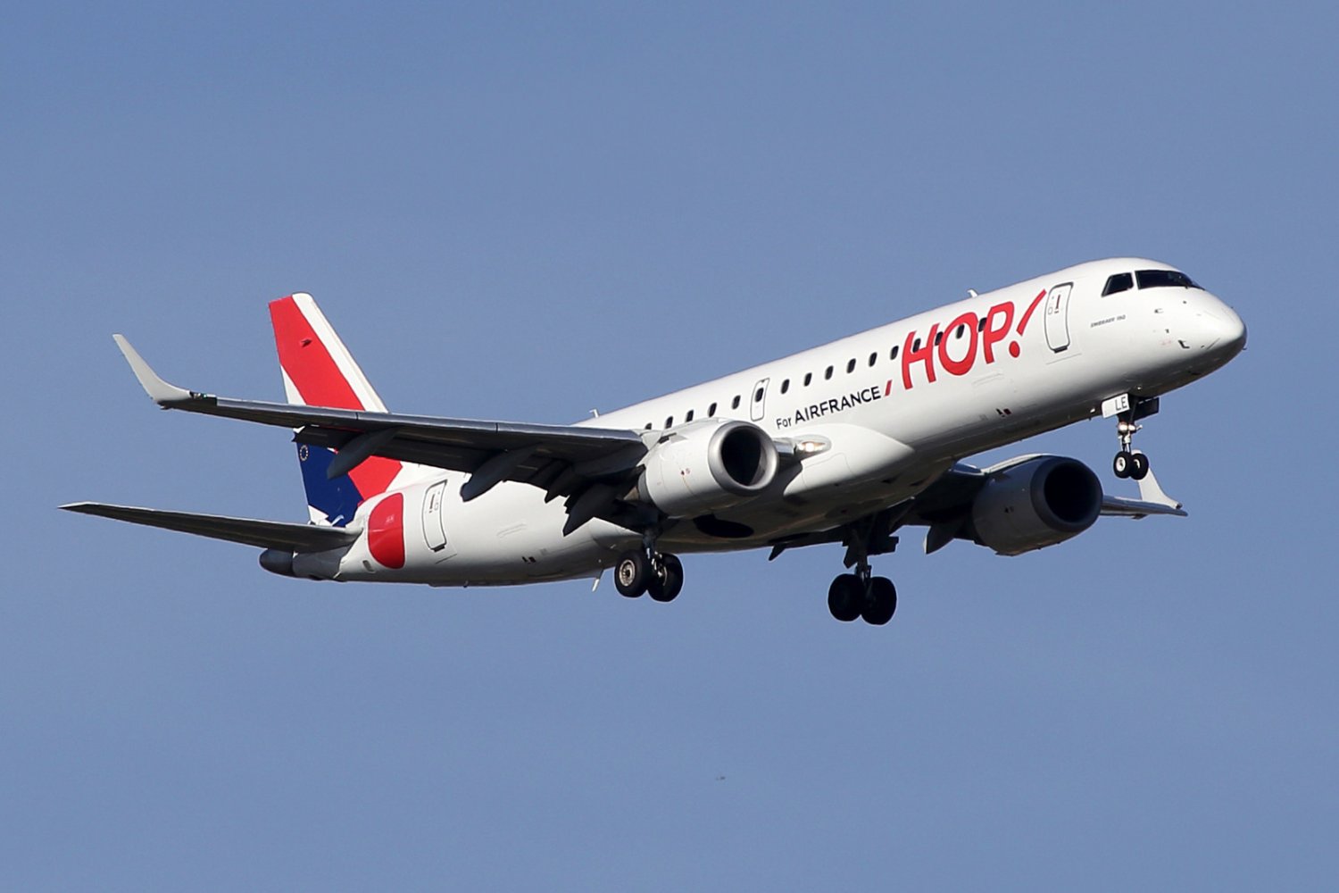 Transports aériens : Hop ! relie Toulouse à la Corse