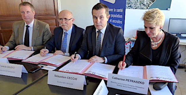 Aboutissement du travail de près d'un an, la signature du contrat local de santé.