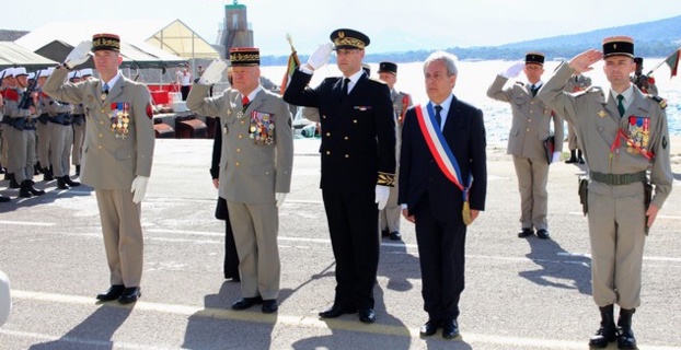 Prise d'armes et défilé en ville pour le cinquantenaire de l'arrivée du 2e REP à Calvi