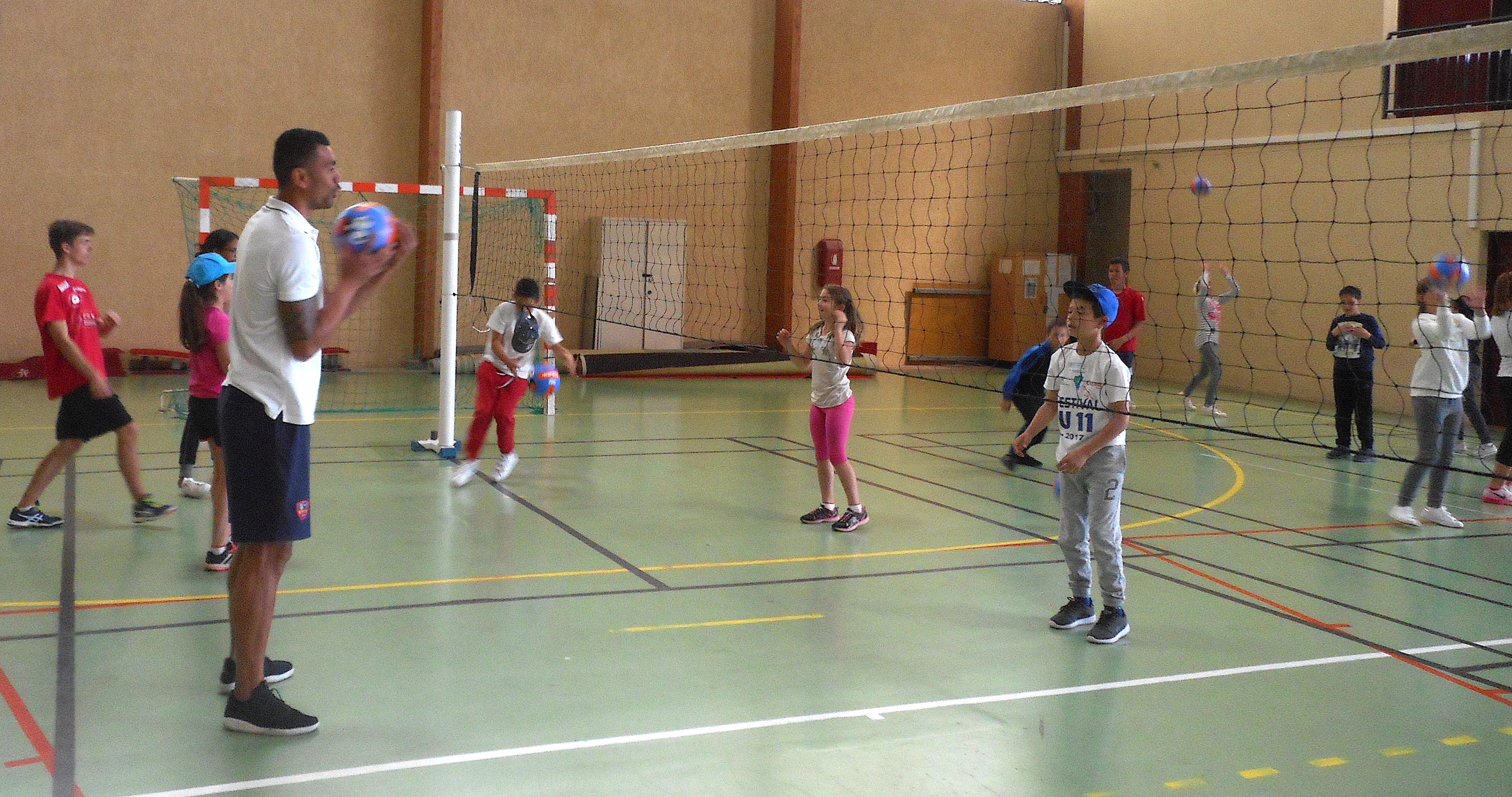 Journée de l’USEP à Ajaccio : 180 scolaires s’initient au volley-ball