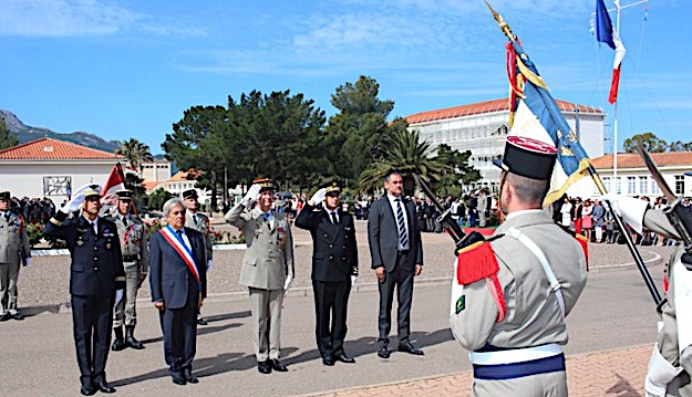 Prise d'armes au 2ème REP de Calvi pour le 154ème anniversaire du combat de C amerone