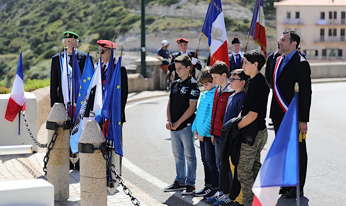 Bonifacio : Quand les collégiens célèbrent le 8 mai