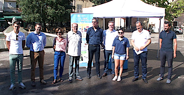 Tri sélectif : Un système innovant pour la place du marché à Bastia