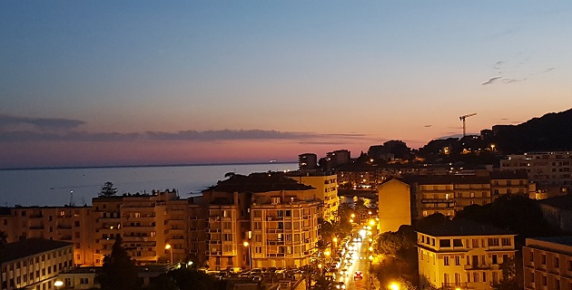 La grande roue d'Ajaccio : Un petit tour et puis s'en va....