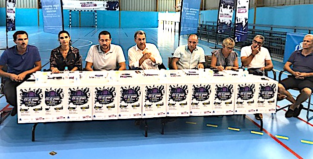 Conférence de presse de présentation de la Fête du sport 2017. De gauche à droit : les deux vice présidents de la CAB, Julien Morganti et Serena Battestini, le président de la commission sport de la CAB, Louis Pozzi di Borgo, le président de la CAB François Tatti, l’adjoint délégué à la démocratie participative la Ville de Bastia Didier Grassi, la conseillère territoriale Anne-Laure Santucci et Jean-Louis Luccini.