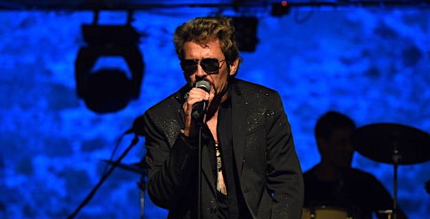 Un millier de personnes à Calvi pour les sosies de Jacques Dutronc et Johnny Hallyday