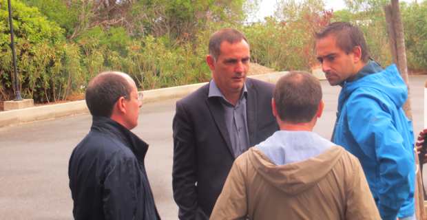 Rencontre informelle à Centuri entre Gilles Simeoni, Jean-Baptiste Arena, Hyacinthe Vanni et Paul-Félix Benedetti.