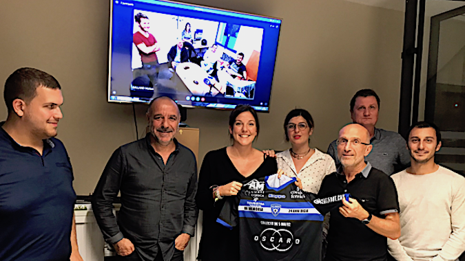 Le maillot du Collectif du 5-Mai à la section Corse des journalistes de sport