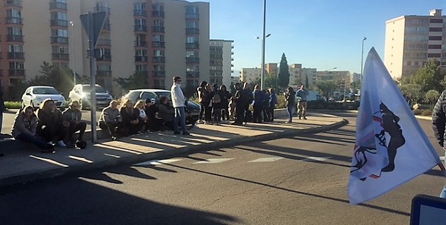 Les trois grandes surfaces Carrefour fermées à Ajaccio : Les délégués syndicaux poursuivis en justice