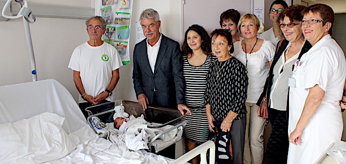 Hôpital de Bastia : L'association "Le blé de l'espérance" équipe le service de maternité