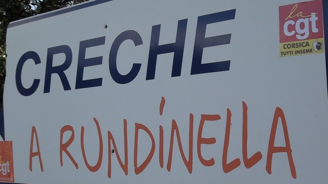 Le personnel de la crèche "A Rundinella" en grève à Monticellu