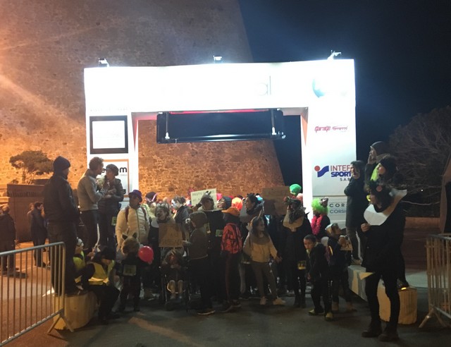 Trail in Calvi marche pour la Ligue contre le cancer